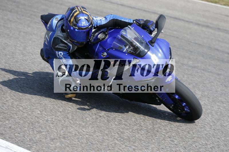 /49 26.08.2025 Cornu Master School ADR/blau-bleu/0-2
